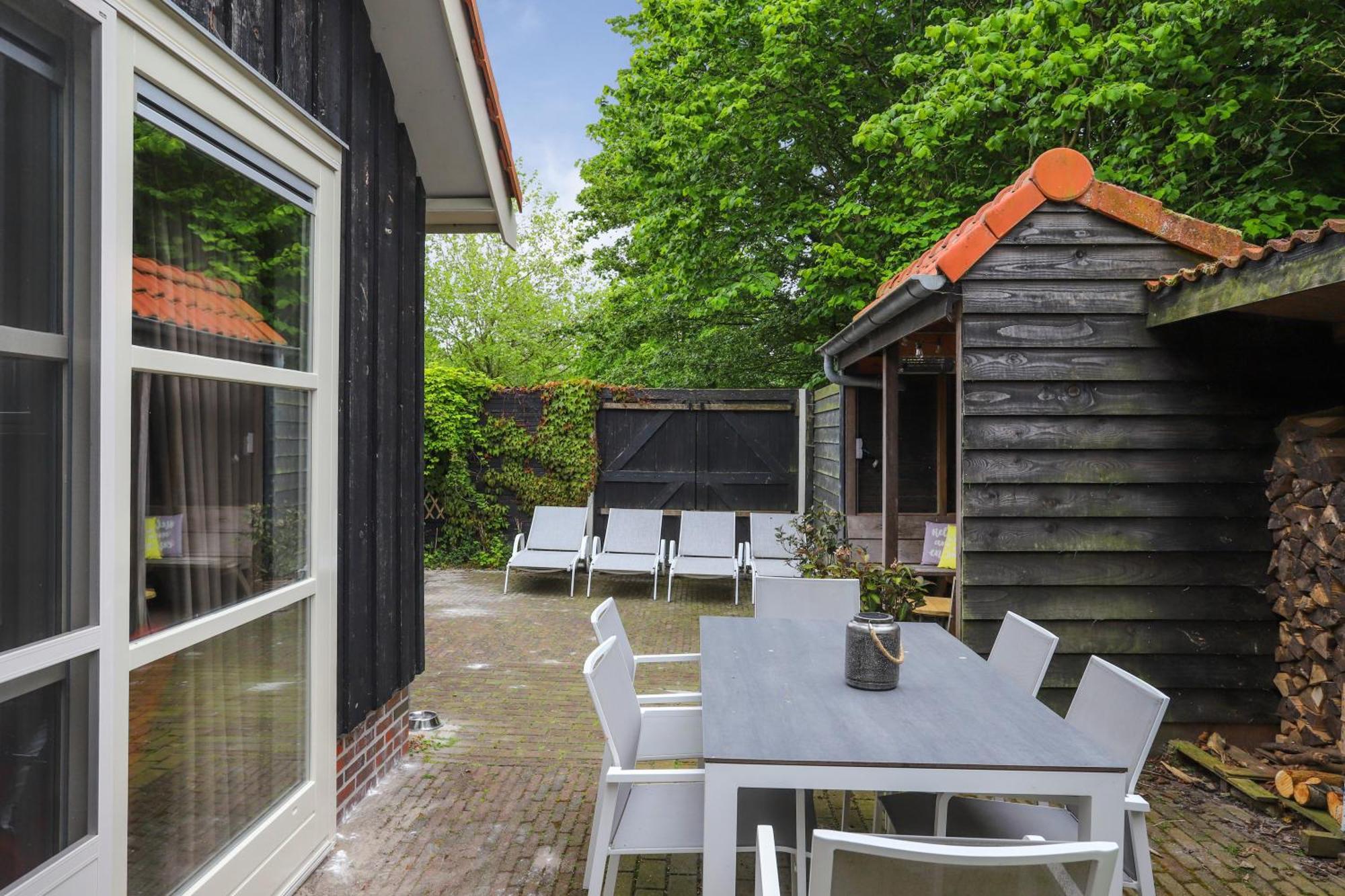 Vierhuizen B&B - Sauna D'Olle Pastorie المظهر الخارجي الصورة