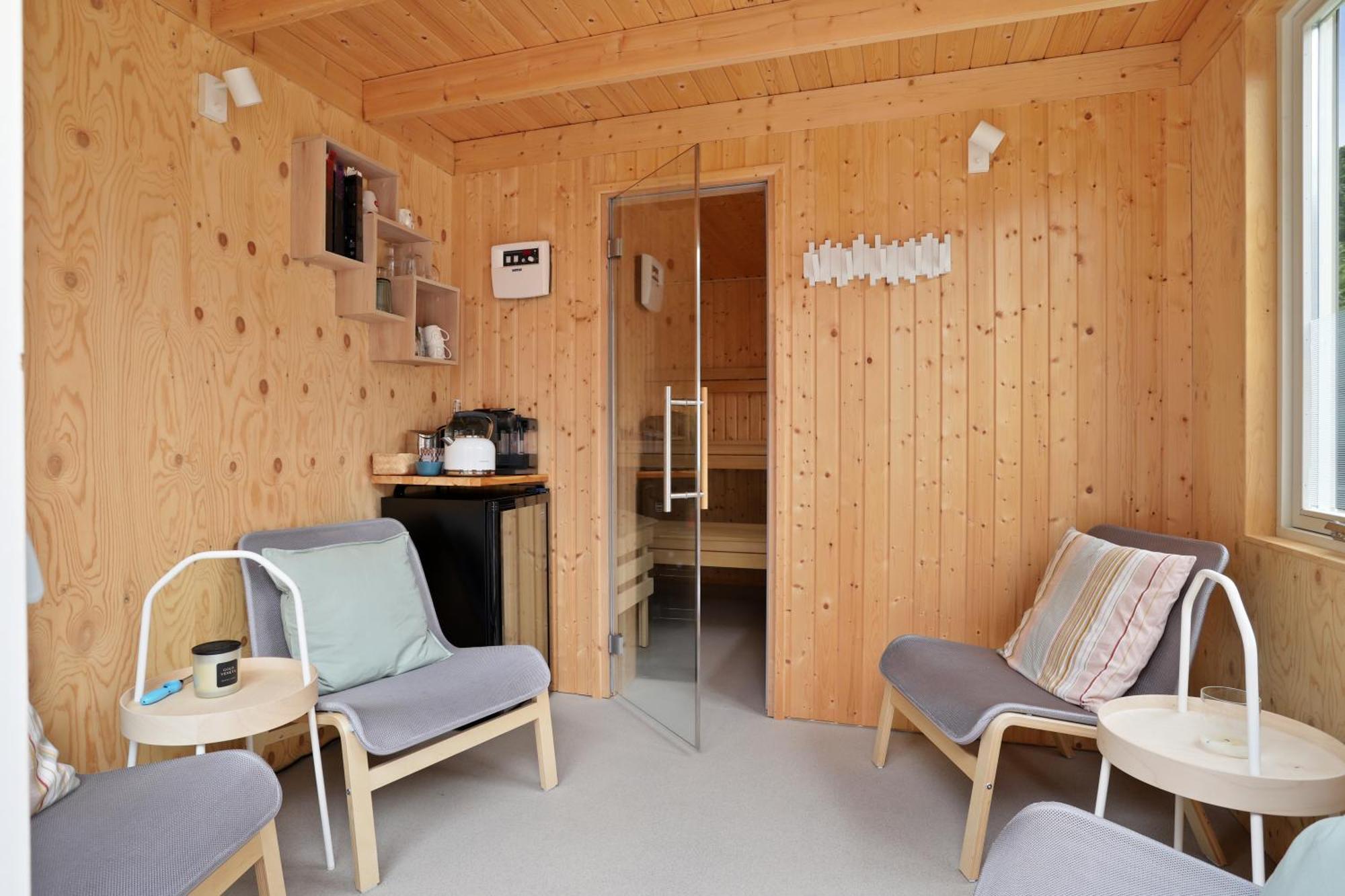 Vierhuizen B&B - Sauna D'Olle Pastorie المظهر الخارجي الصورة